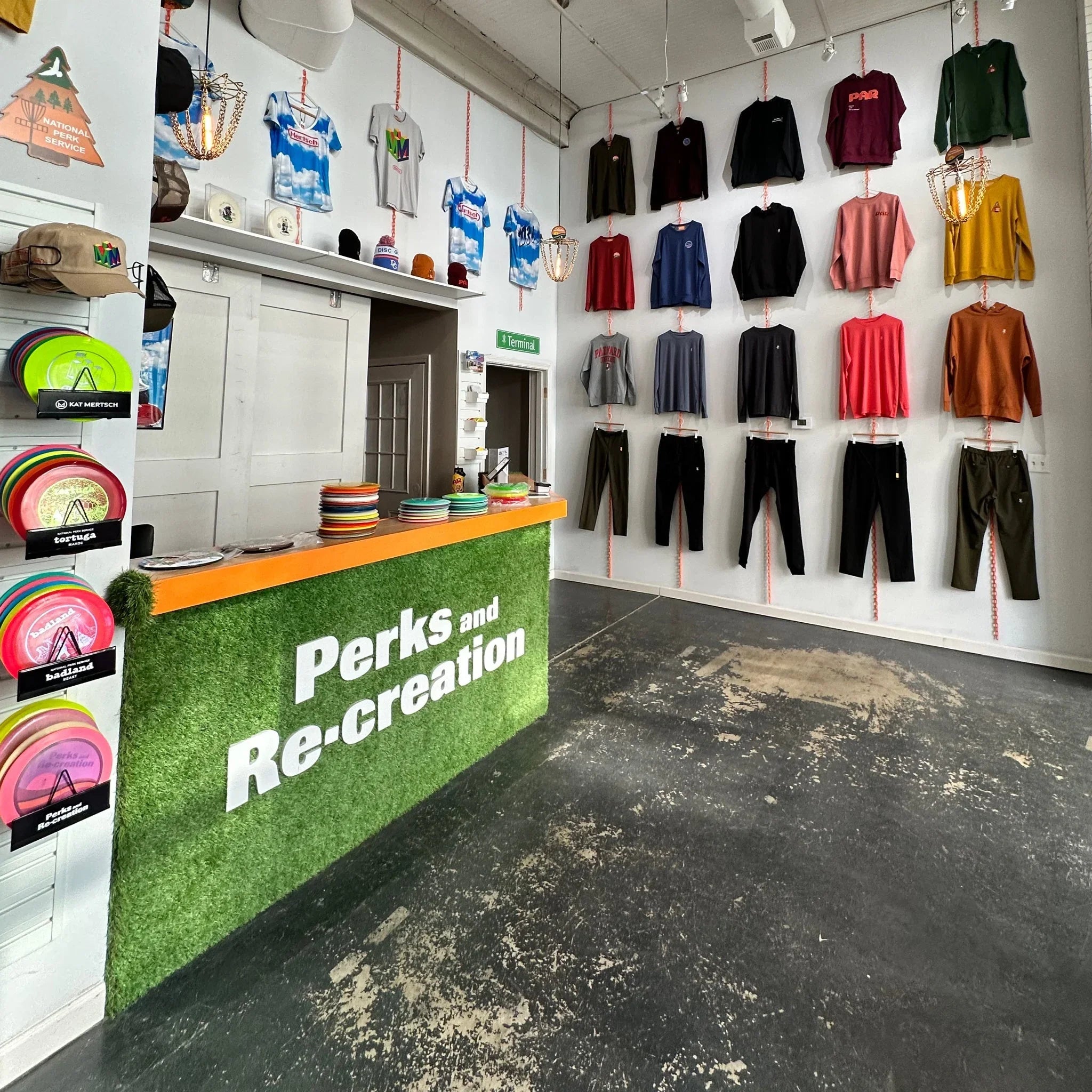 Perks and Re - creation Perks Putts and Par Bar Reservation Disc Golf