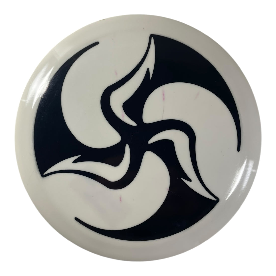 Dynamic Discs Vandal | Fuzion | White/Black 174-176g (Huk Lab) Disc Golf