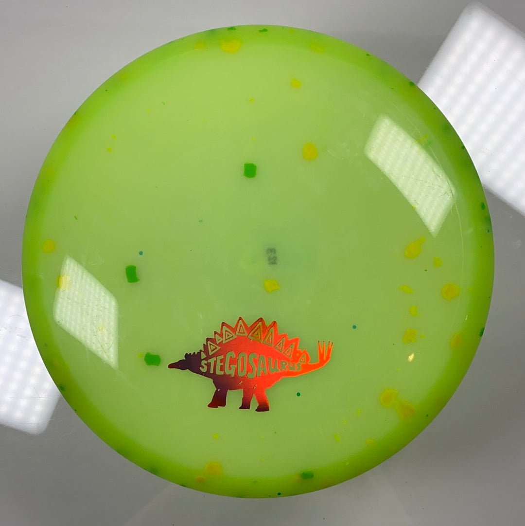 Dino Discs Stegosaurus | Egg Shell | Green/Red 123g Disc Golf