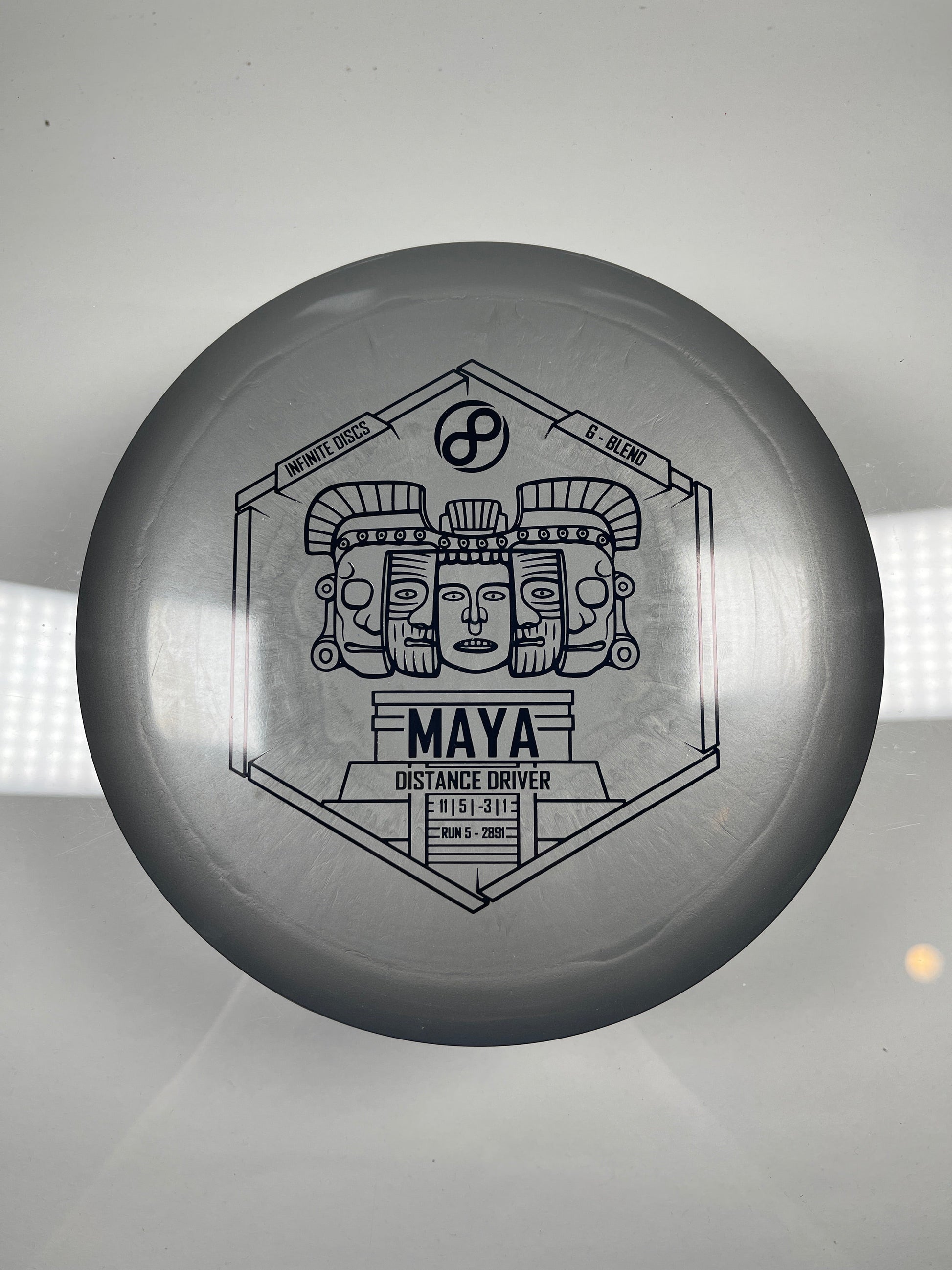 Infinite Discs Maya | G-Blend | Grey/Black 173-175g Disc Golf